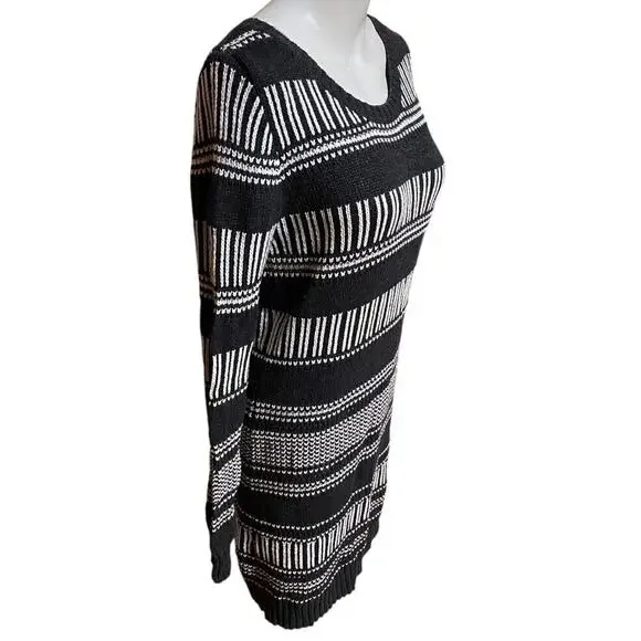 Roxy Black & White Sweater Dress in XL - Picture 3 of 8